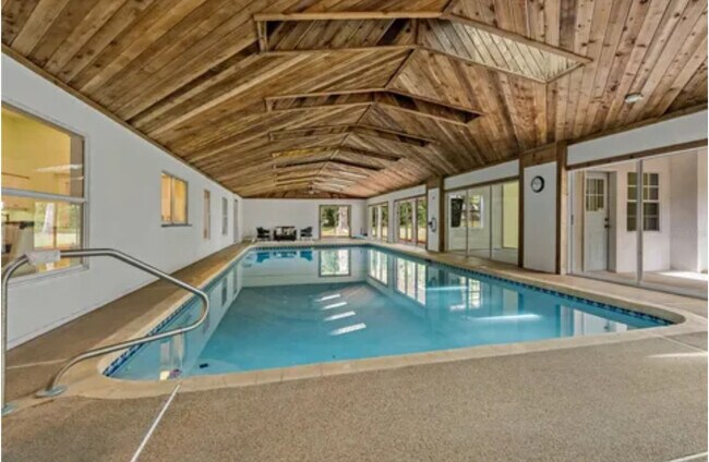 Building Photo - 21033 Violet Rd