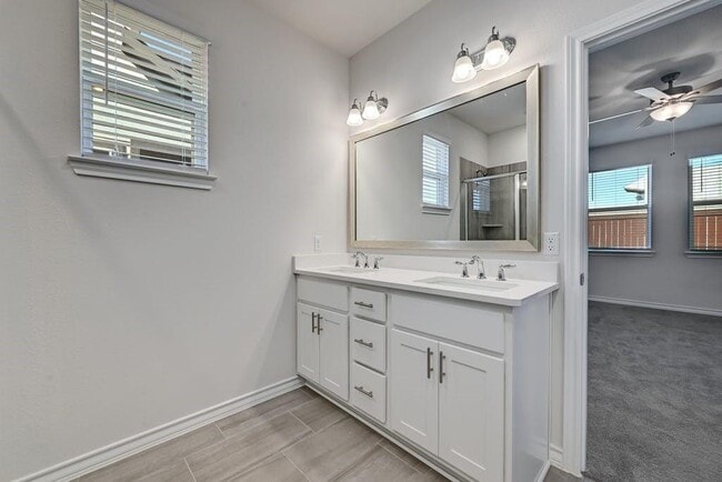 Building Photo - 3000 Sudha Dr