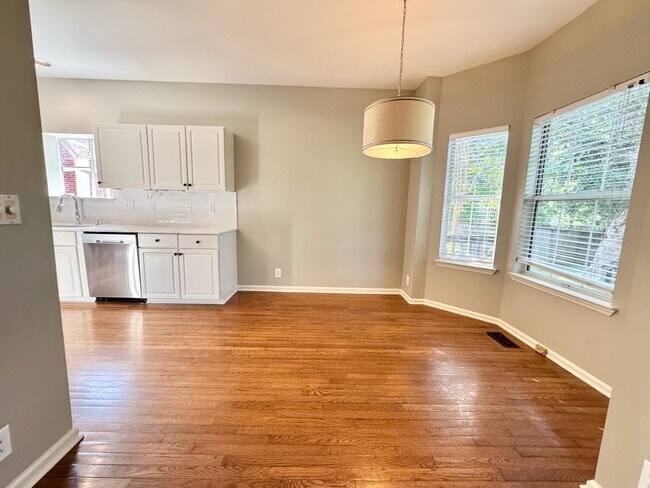 Building Photo - 4 Bed, 2.5 Bath Home w/ 2 Car Garage in Fieldstone Farms