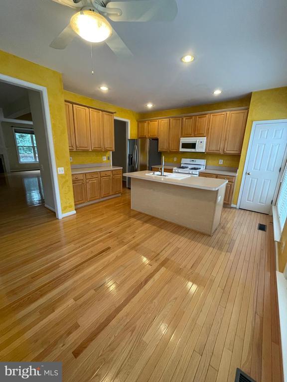 Building Photo - 13133 Rose Petal Cir