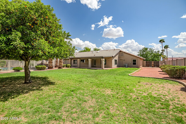 Building Photo - 8632 W Via Montoya Dr