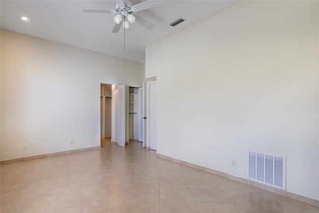Building Photo - 9901 NW 48th Ct