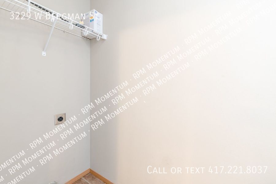 Building Photo - 3229 W Bergman St