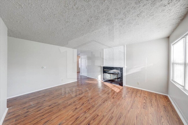 Building Photo - 8432 E 37th Pl