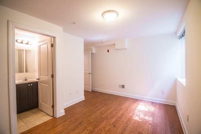 Building Photo - 3614 Spring Garden St