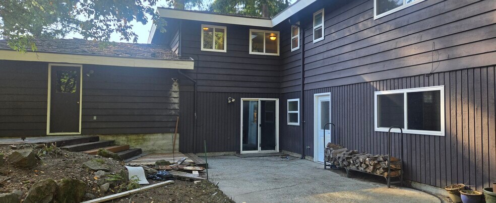 Building Photo - 2020 151st Ave SE