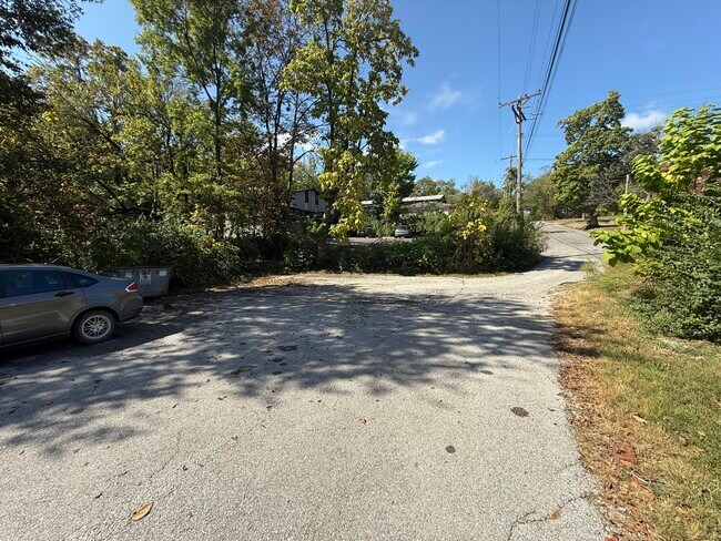 Building Photo - 213 N Ann St