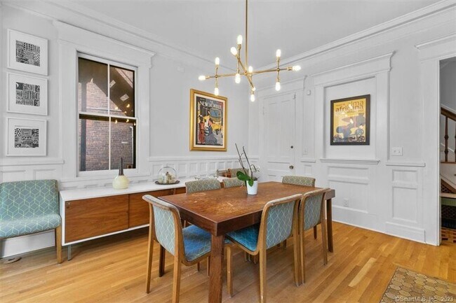 Building Photo - 20 Academy St