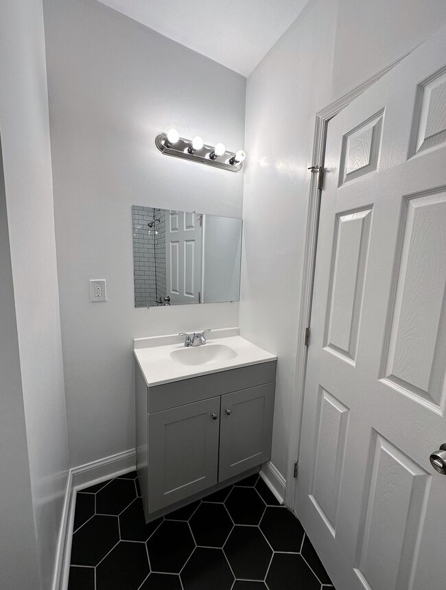 Building Photo - EAST BALTIMORE RENOVATED TOWNHOME CLOSE TO...