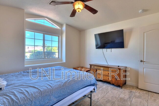 Building Photo - 304 Acoma Blvd S