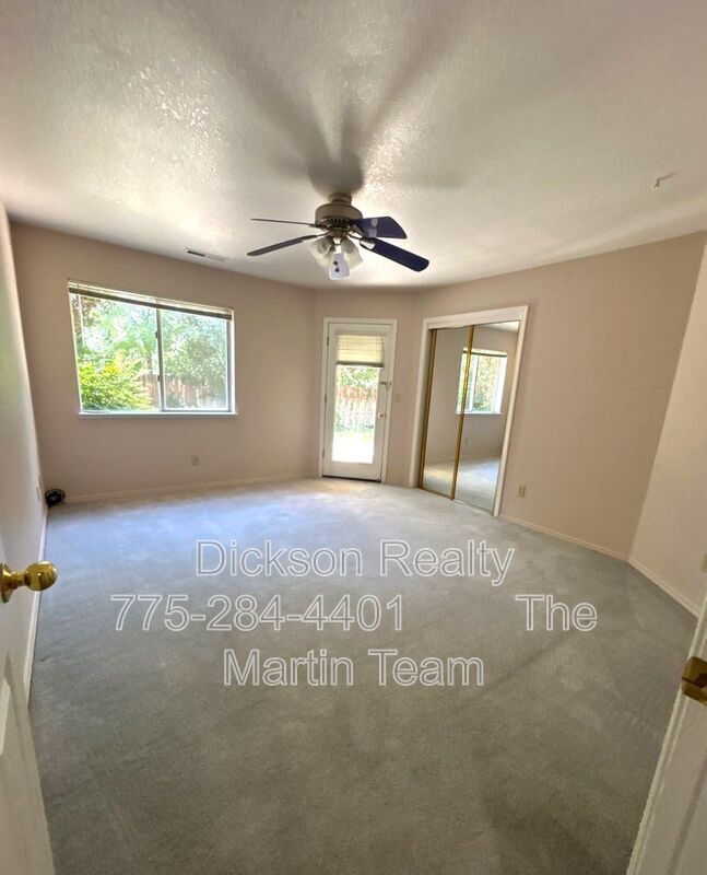 Building Photo - 3245 Marthiam Ave