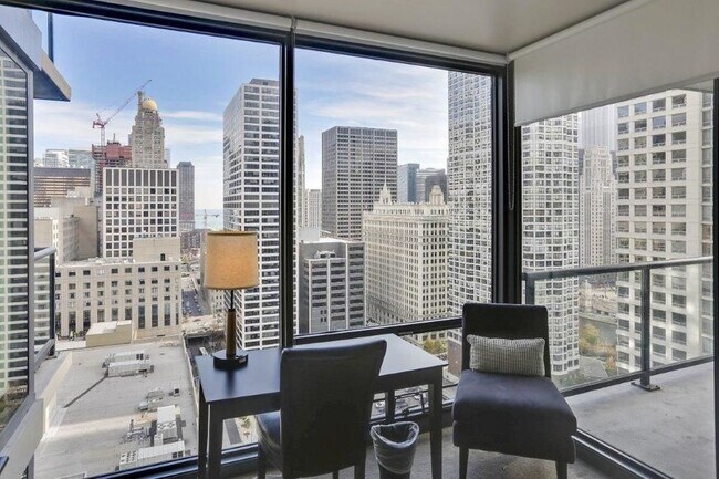 Building Photo - 539 N State St