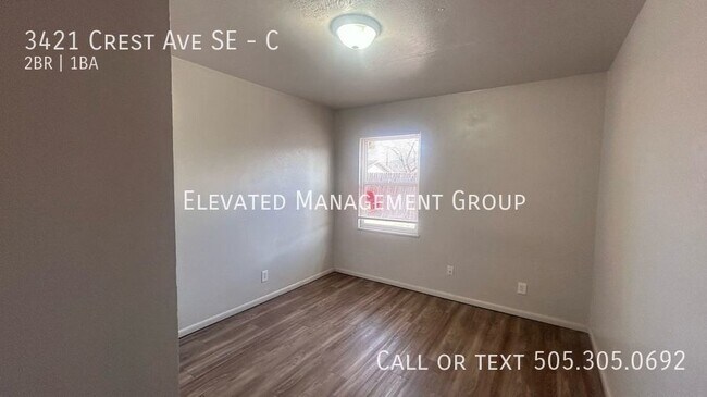 Building Photo - 2 bedroom, IMMEDIATE move in!