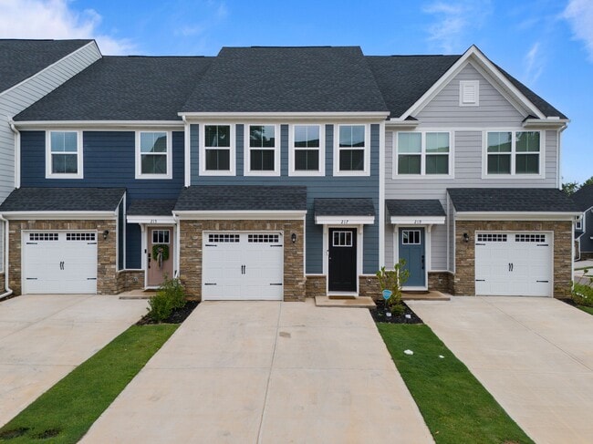 Building Photo - Bethel Townes