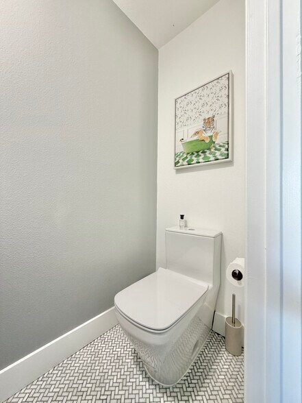 Building Photo - 30902 Club House Dr