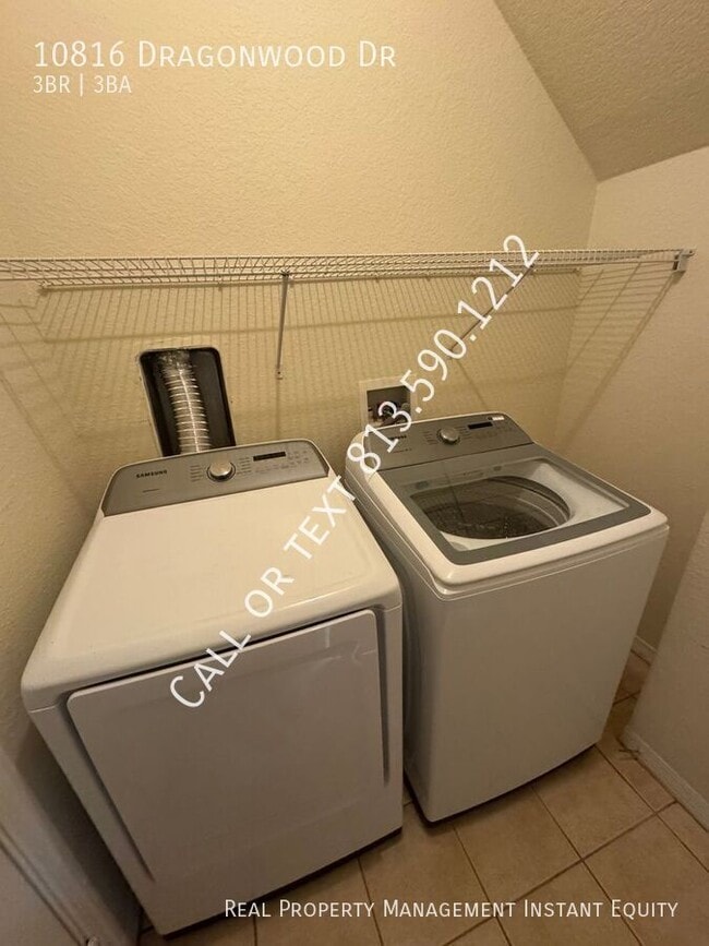 Building Photo - 10816 Dragonwood Dr