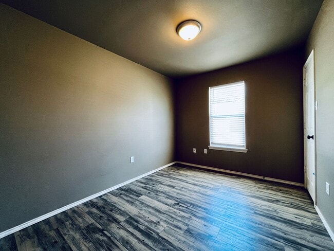 Building Photo - Cozy 3-Bedroom, 2-Bathroom Home with Garage in East Lubbock