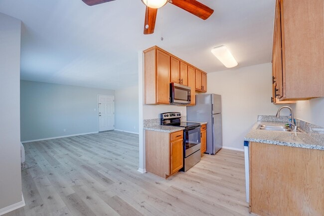 Building Photo - 505 E Madison Ave