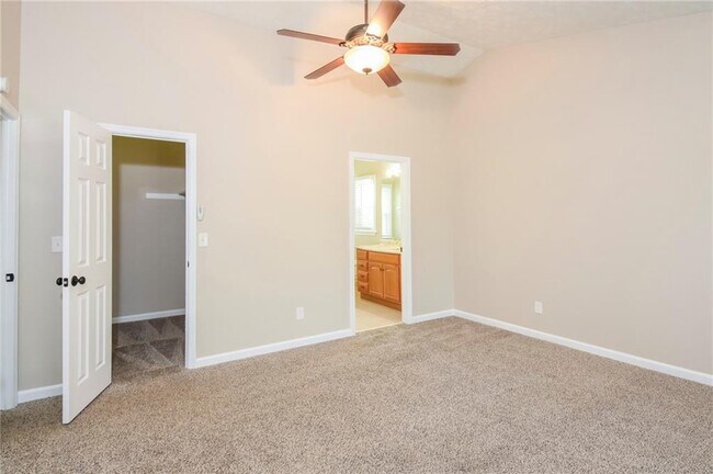 Building Photo - 4609 Pine Harbor Ct NE
