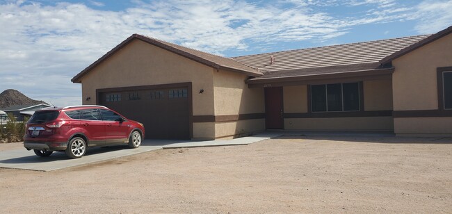Primary Photo - 2179 W Virgil Dr