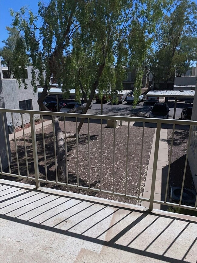 Building Photo - 2814 E Le Marche Ave