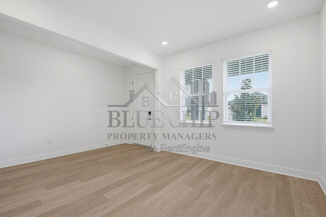 Building Photo - 1217 Pampus Dr