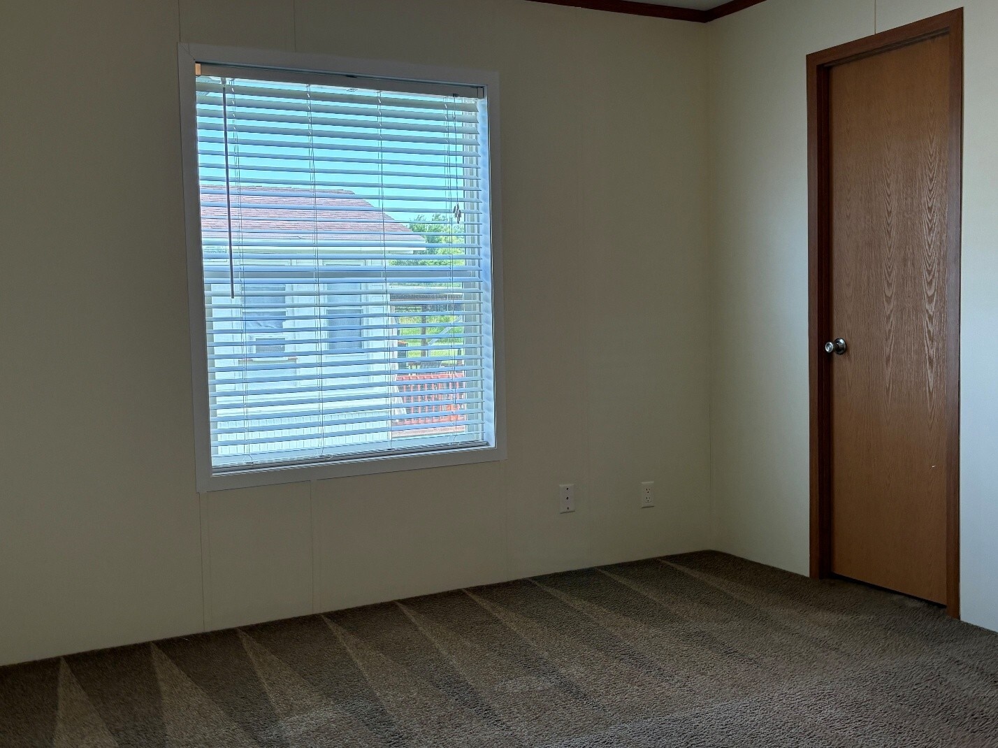 Building Photo - 2061 Windover Dr