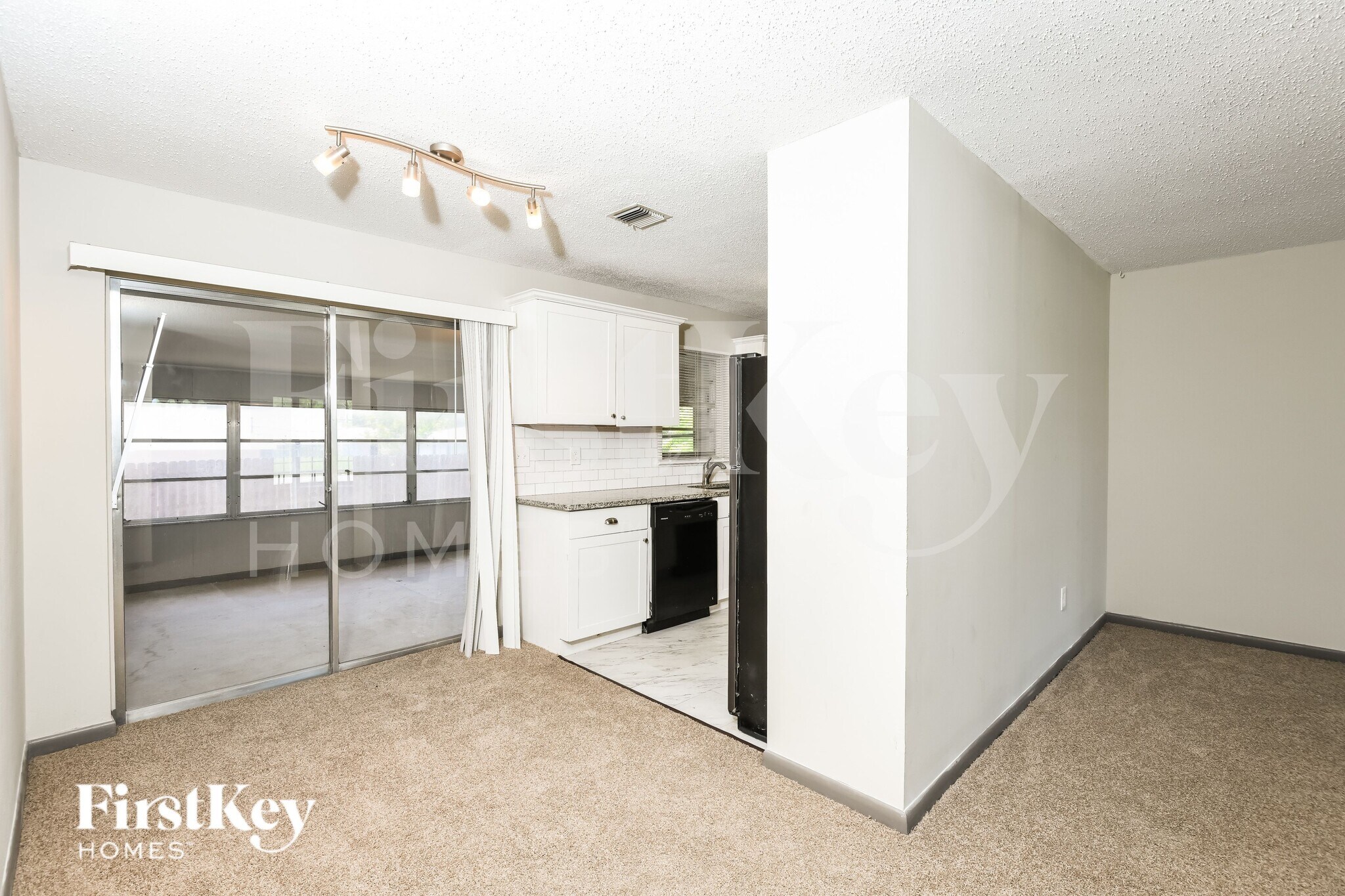 Building Photo - 772 Cadez St NE