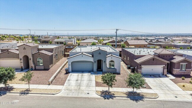 Building Photo - 12844 Haxby St