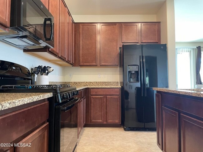 Building Photo - 17292 S Nicholas Falls Dr