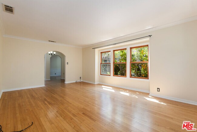 Building Photo - 1974 Preuss Rd