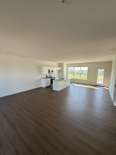 Building Photo - 50 N Conifer Dr