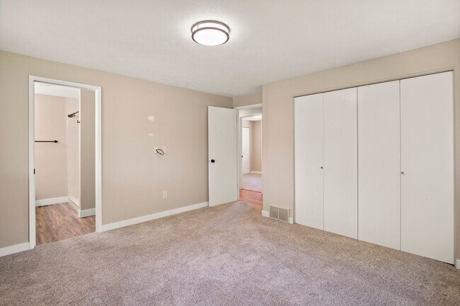Building Photo - 4 Bed 3 Bath Home in Cul-de-sac with Massive 18X40 insulated shop