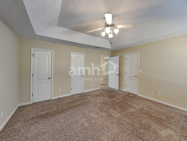 Building Photo - 210 Summer Hill Cir