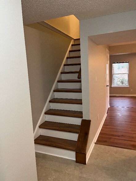 Building Photo - 4336 Halliwell Dr