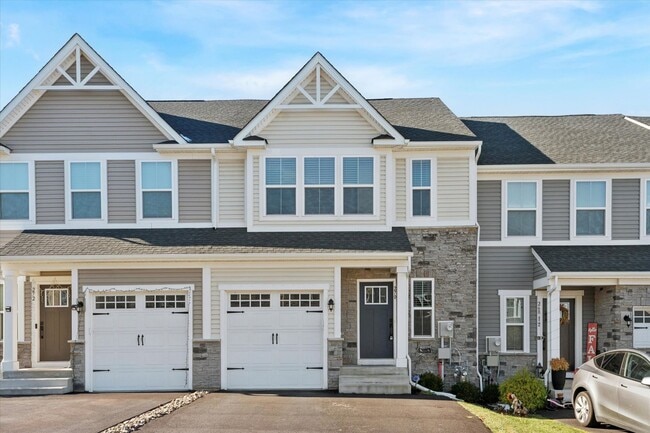 Primary Photo - Available Now – Stunning 3BD/2.5BA Townhome in Sought-After Highpoint at Downingtown!
