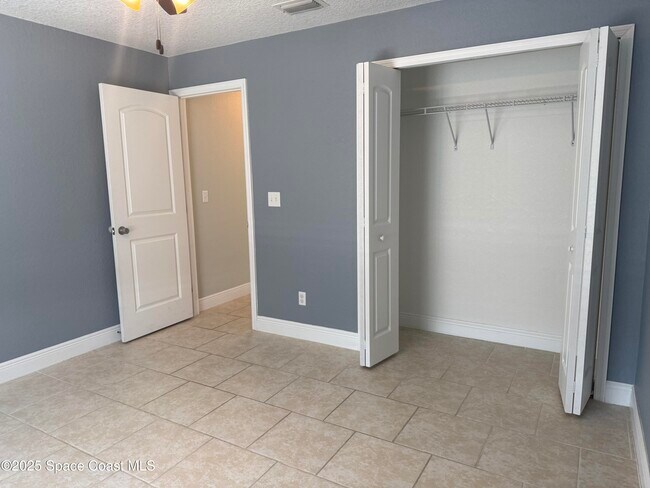 Building Photo - 189 Ocean Breeze Cir