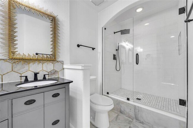 Building Photo - 3445 Stratford Rd NE