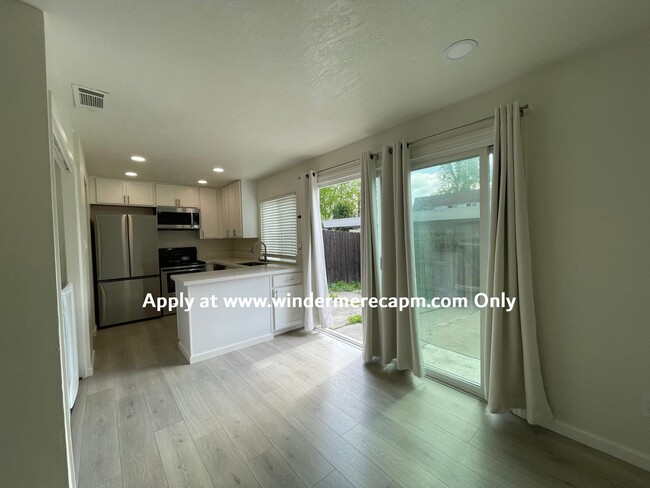 Building Photo - Now available for rent! Newly Remodeled!! ...