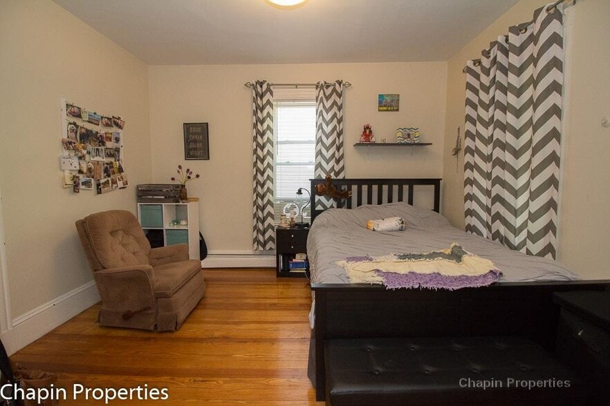 Building Photo - 66 Chestnut St