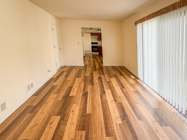 Building Photo - 5090 Prairie Oak Rd