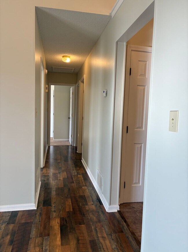 Building Photo - 1331 Amanda Jo Dr