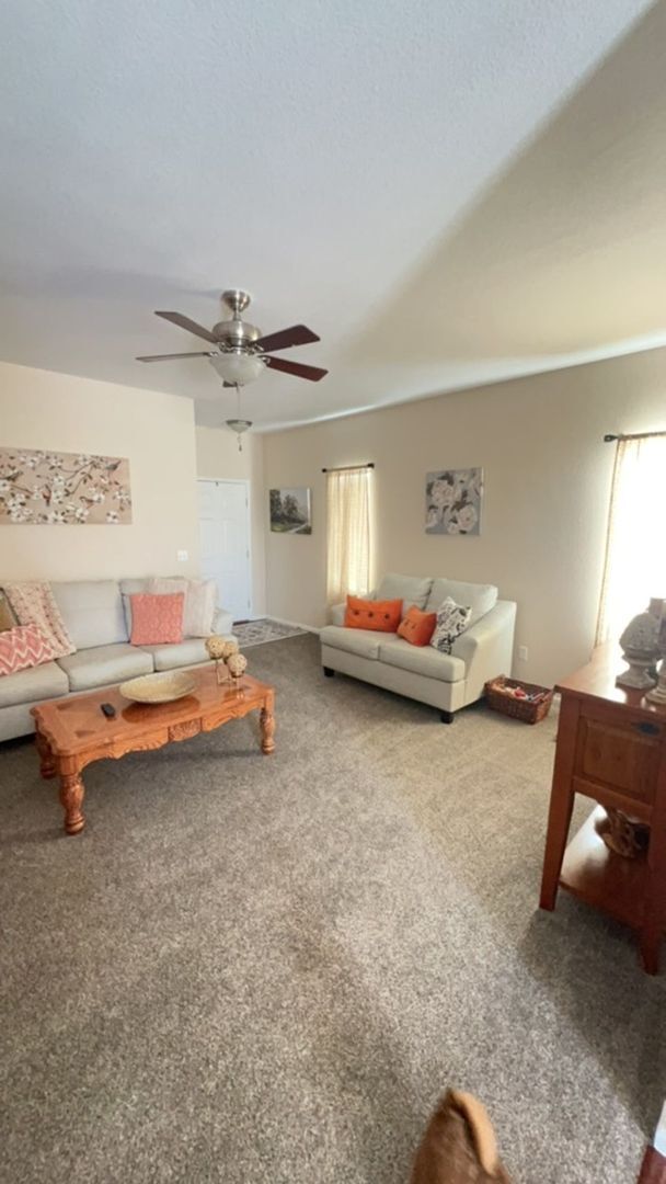 Building Photo - Beautiful single family Ranch style home A...