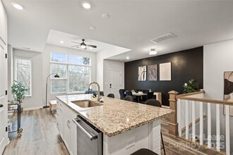 Building Photo - 2037 Statesville Ave