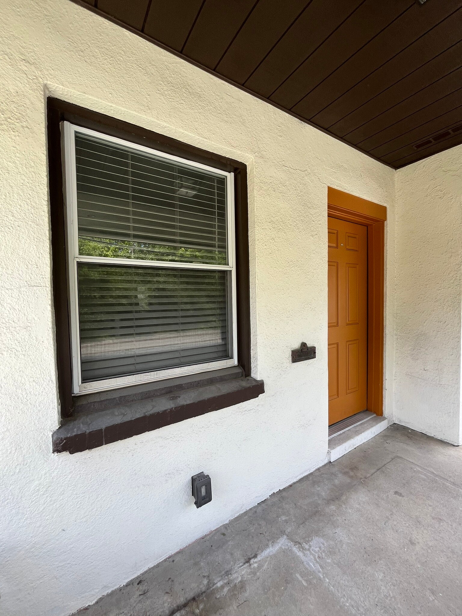 Front Door - 2546 Duck Creek Rd