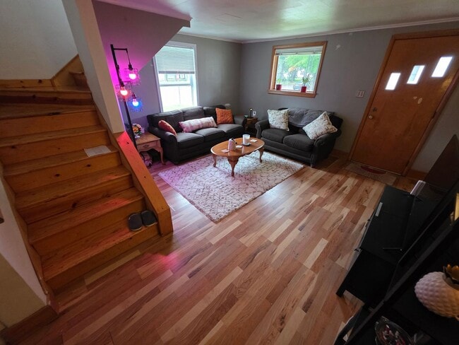 Primary Photo - $1600| 4BD 1BA| 524 7th| Available 6/1/2026!