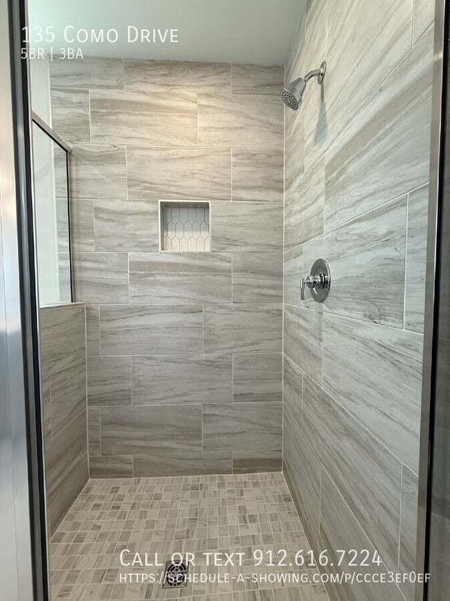 Building Photo - 135 Como Dr