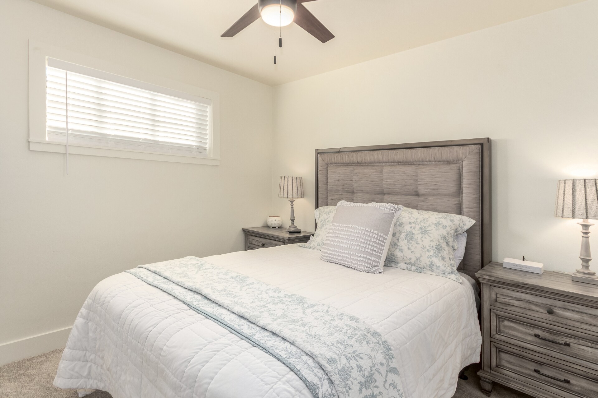 Building Photo - 1935 E Coolidge St