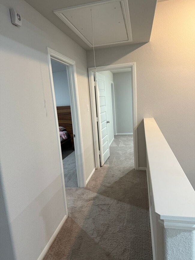Building Photo - Spacious 5BR House in Pilot Point