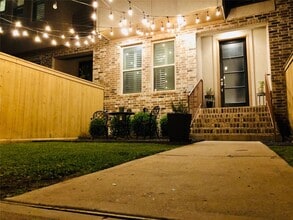 Building Photo - 115 E 2nd St